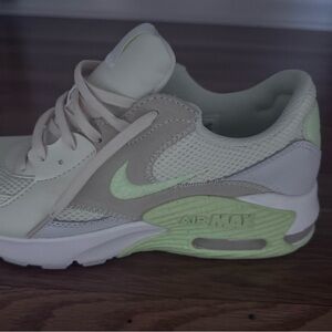 Nike Refurbished Air Max Excee - yellow